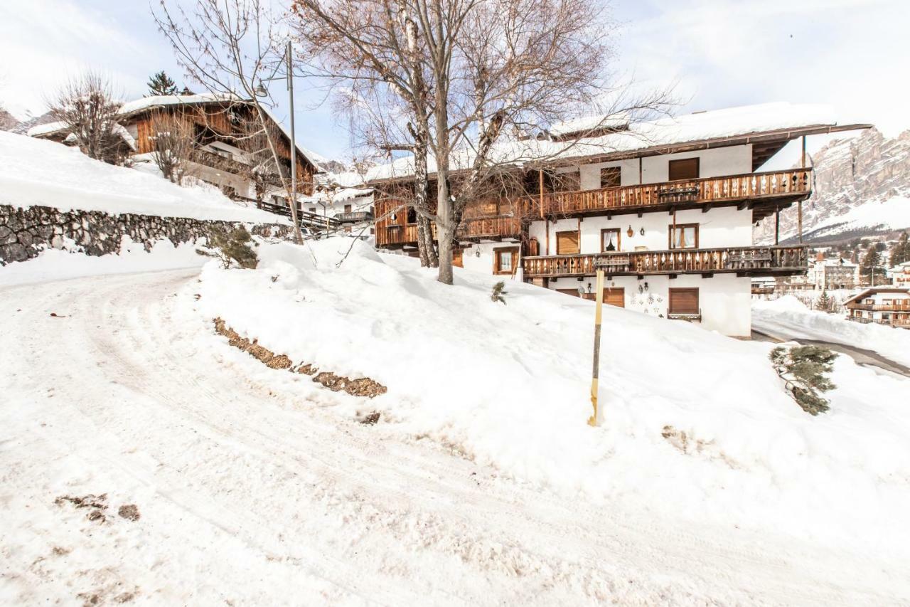Dolomiti Sweet Lodge กอร์ตินาดัมเปซโซ ภายนอก รูปภาพ